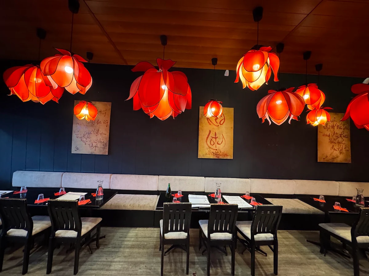 Vibe, Red Lotus Vietnamese Chargrill
