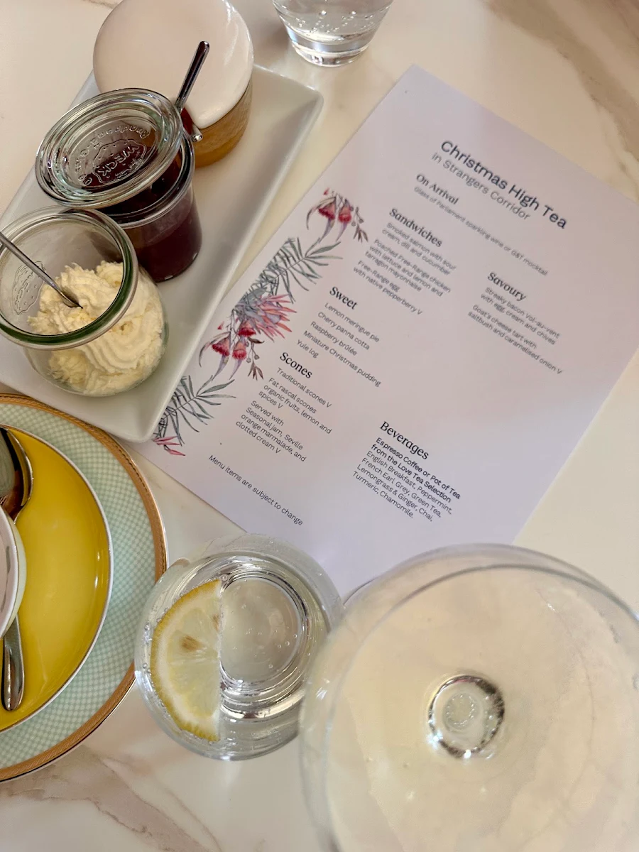 Menu, Strangers Corridor