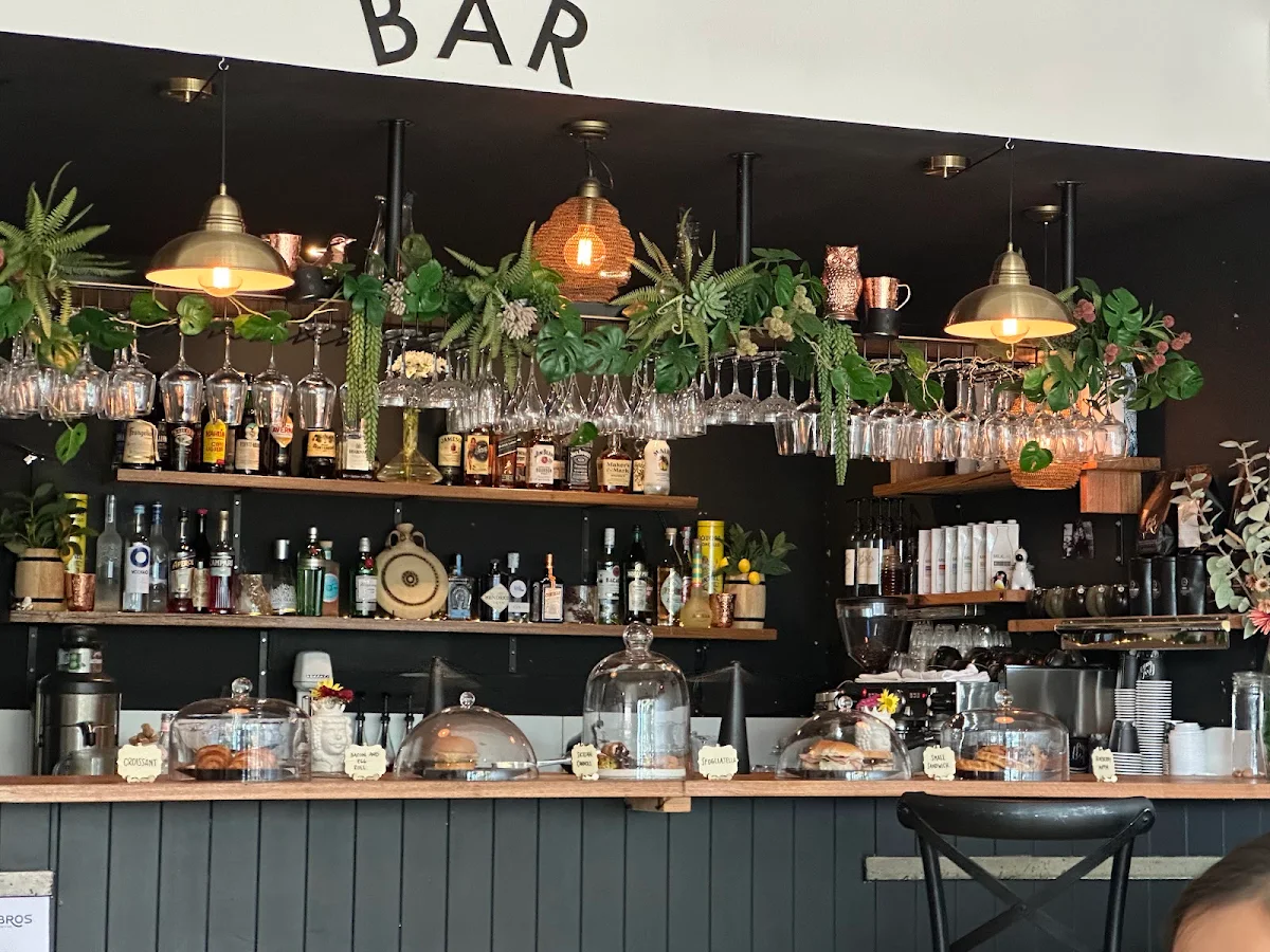 Vibe, Zibros | Italian restaurant Sicilian inspired