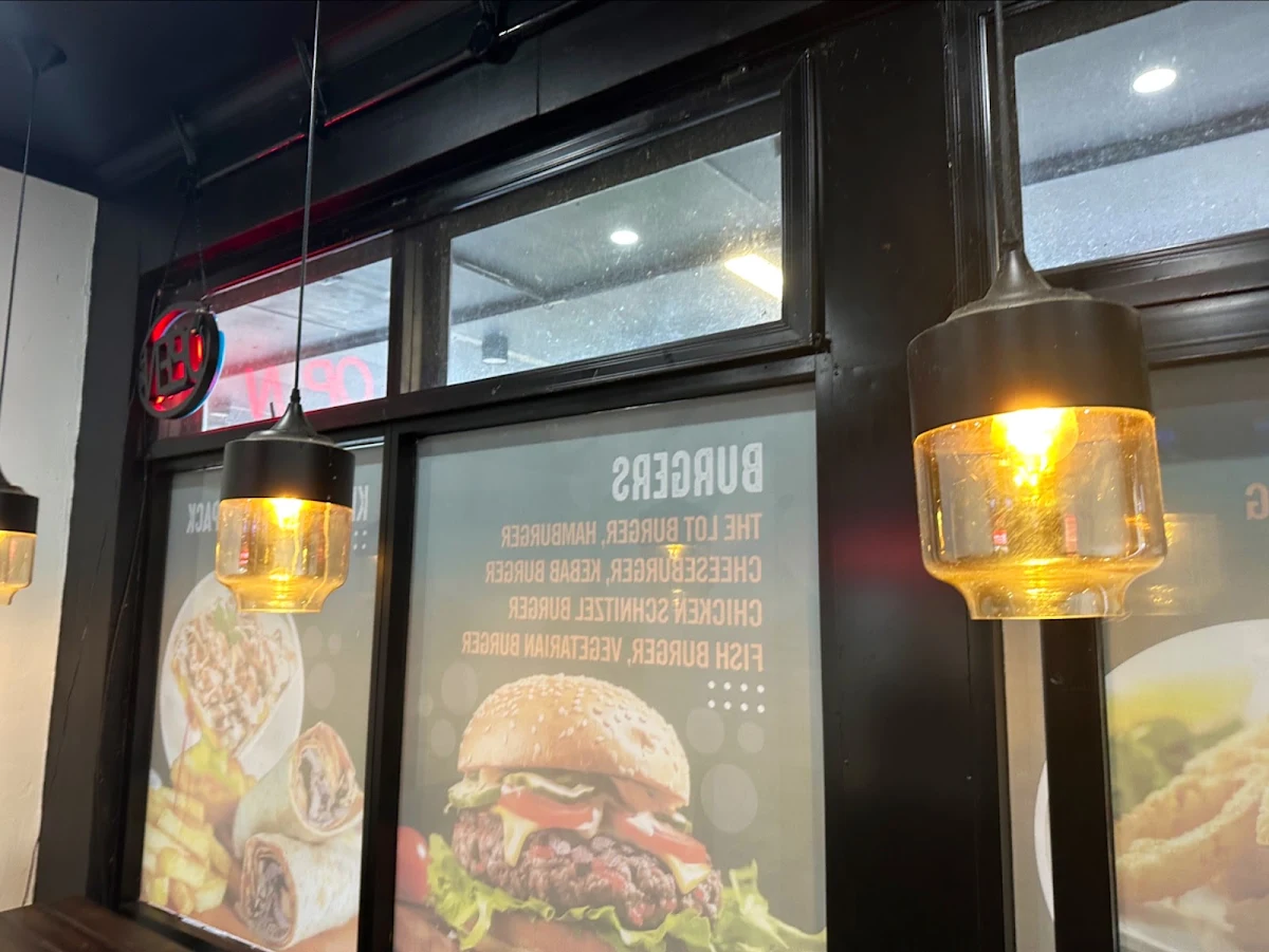 Menu, Canungra Takeaway