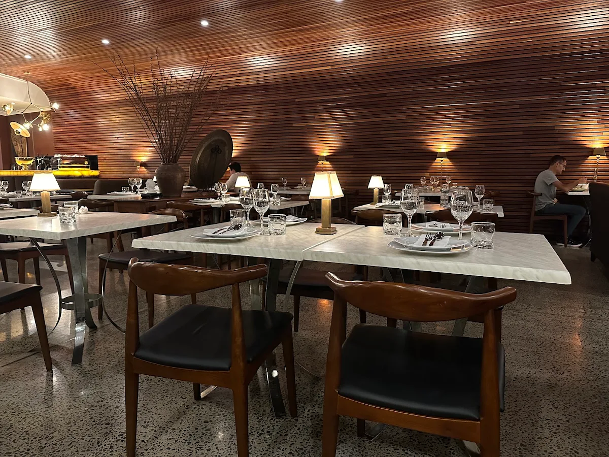 Vibe, Modern Thai Restaurant
