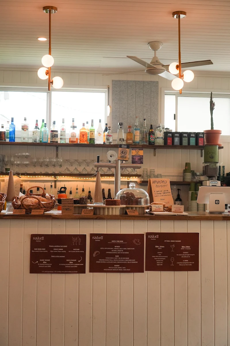 Menu, Salud Restaurant