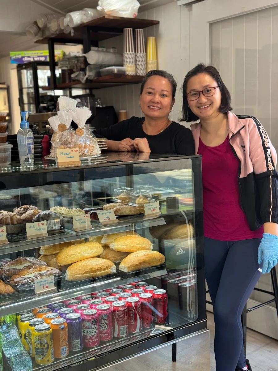 Vibe, Two Sisters Coffee and Banh Mi