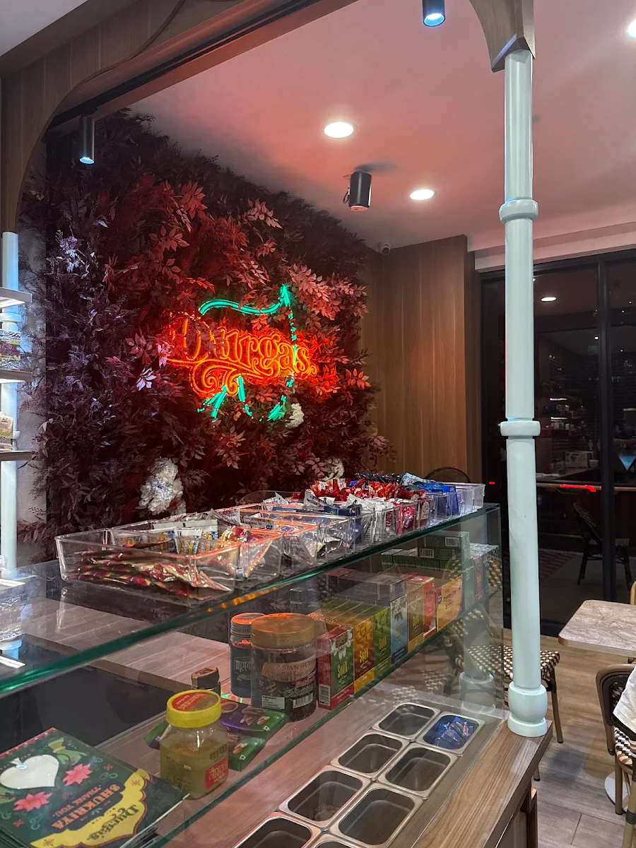 Vibe, Durga's Paan & Falooda House (Bella Vista)