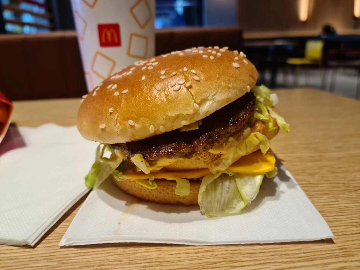 Food & drink, McDonald's Kippax