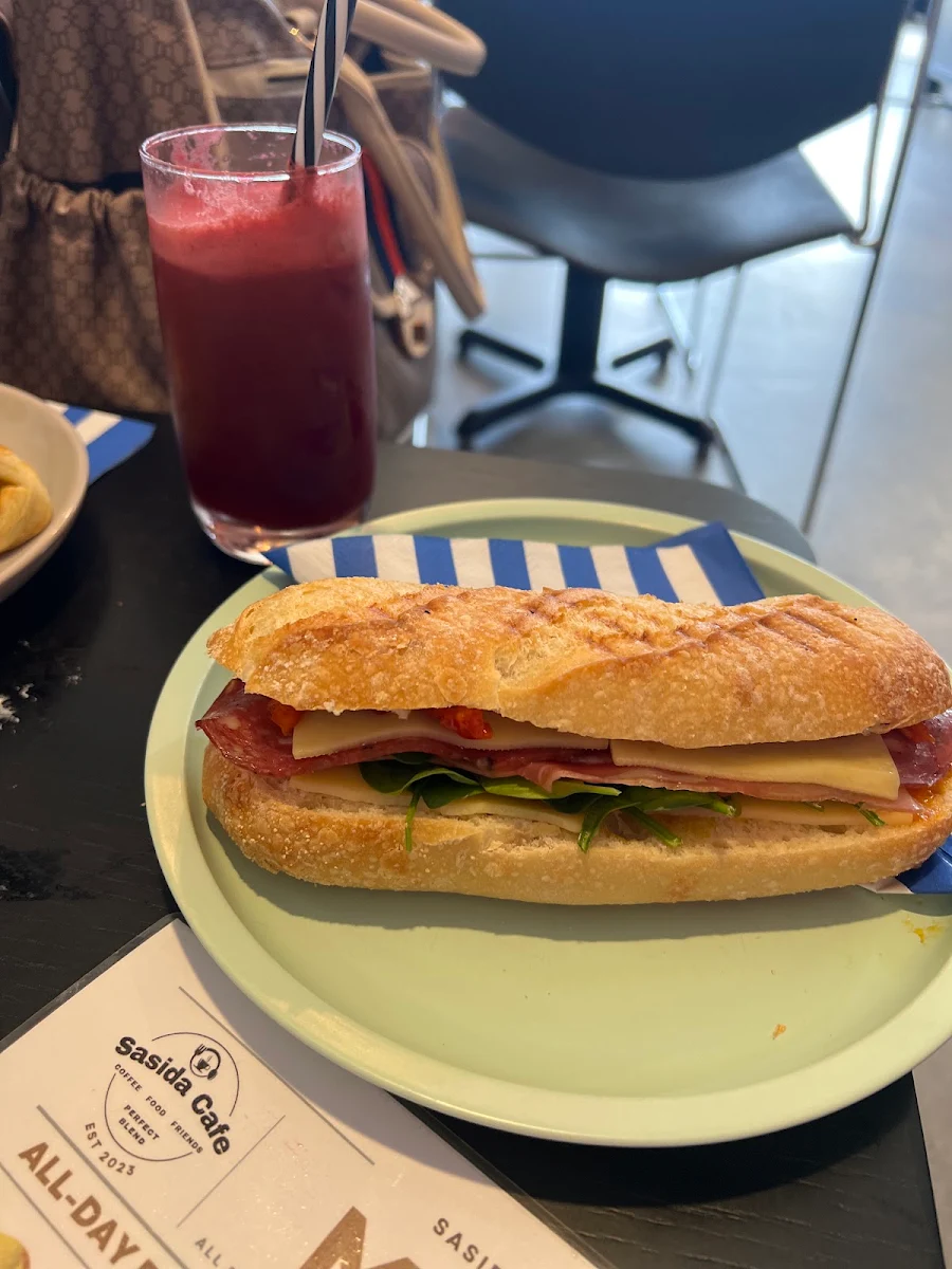 Food & drink photo 10