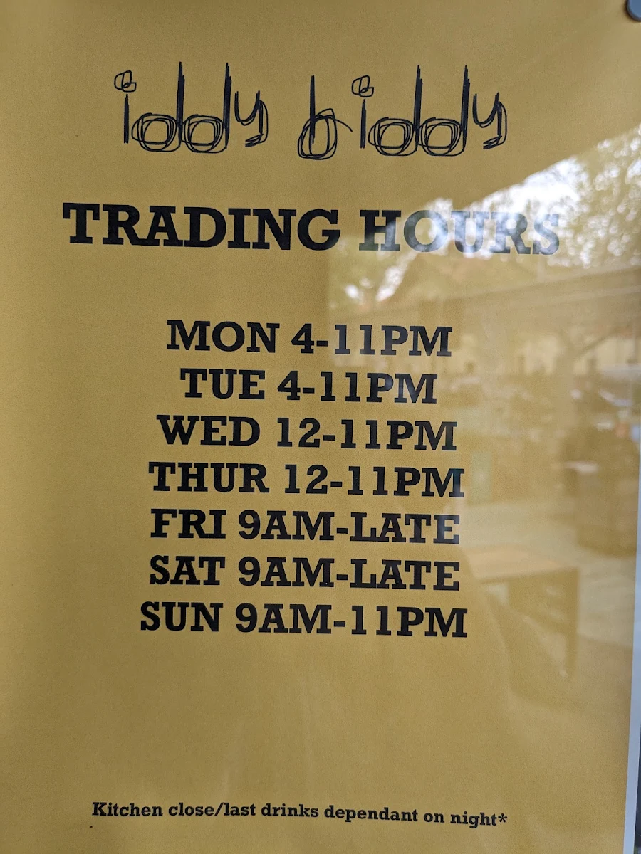 Menu, Iddy Biddy Bar