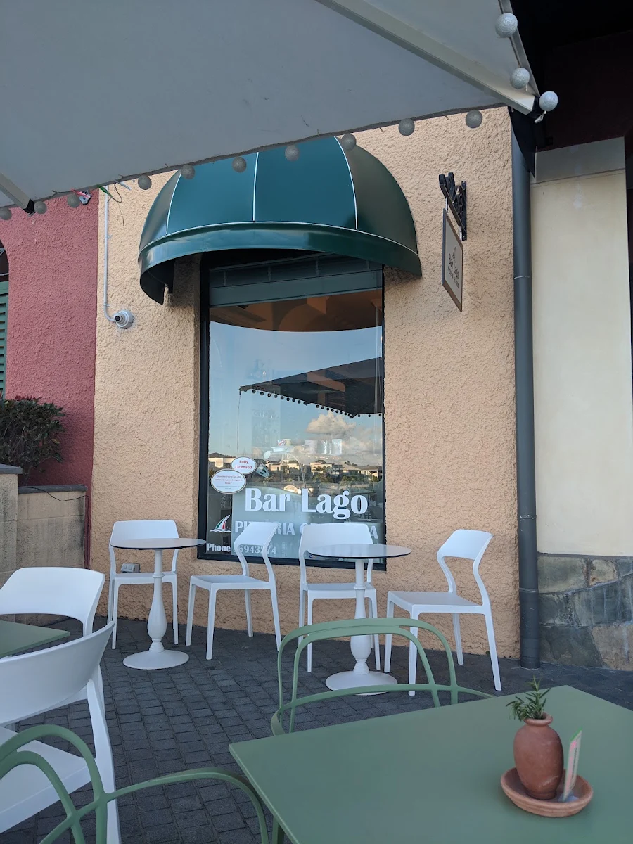 Vibe, Bar Lago Pizzeria Gelateria