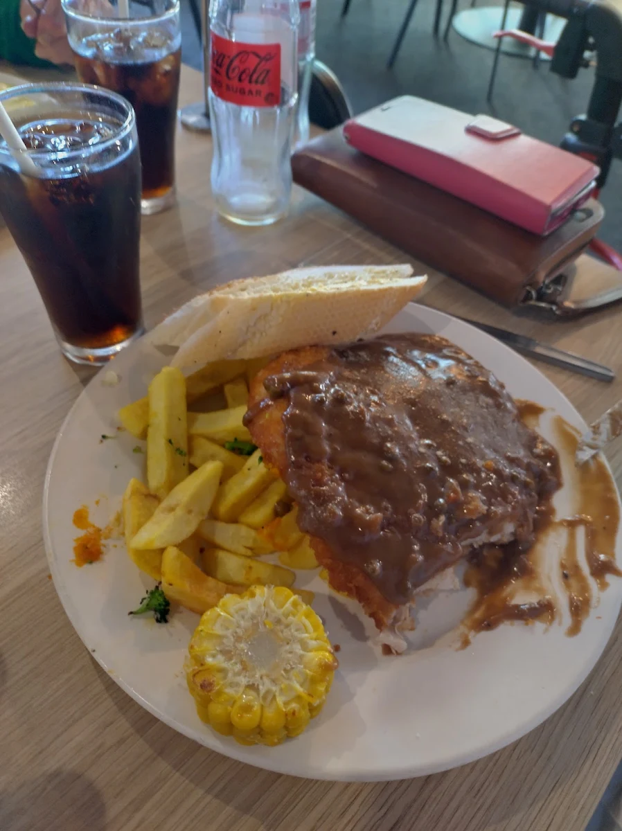 Food & drink, Somerset Hotel Motel