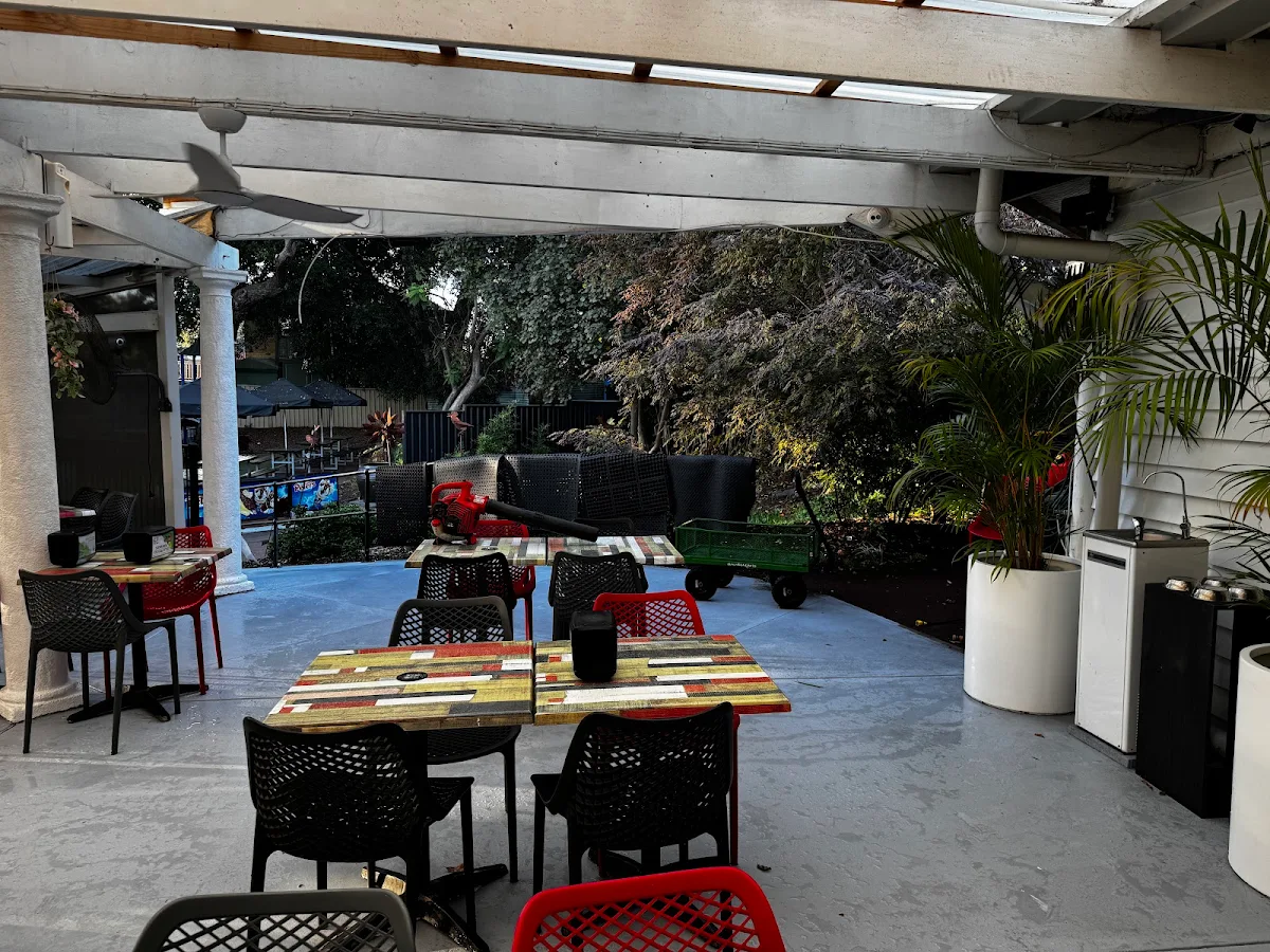 Vibe, Garden view cafe