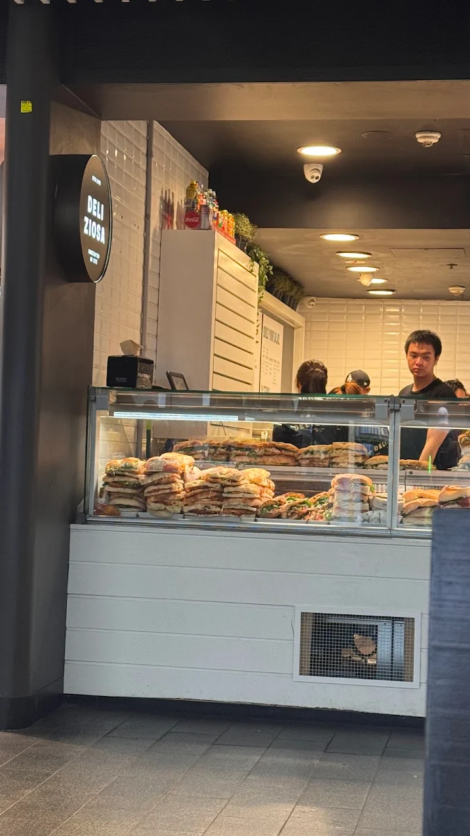 Vibe, Deli Ziosa Quay Quarter - Sydney CBD Sandwich Shop & Breakfast