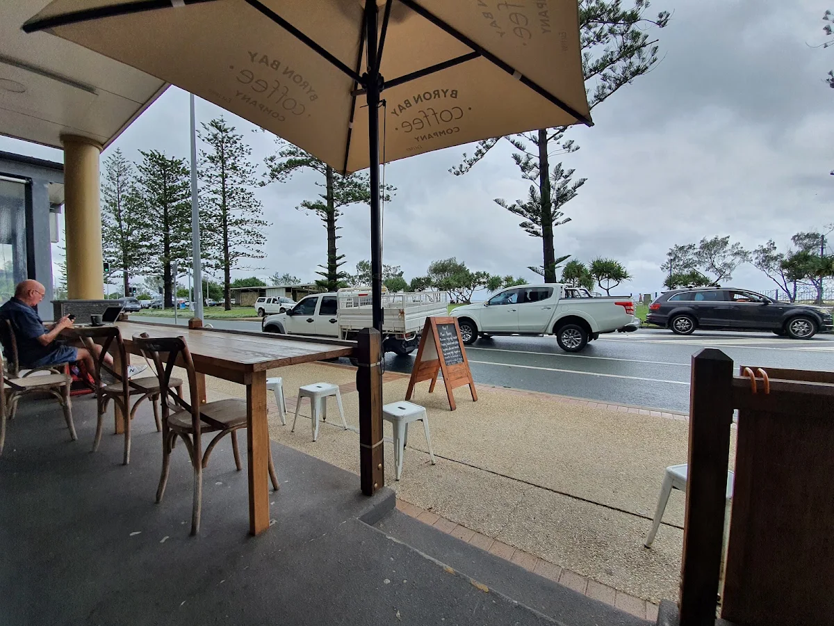 Vibe, Cafe Kirra