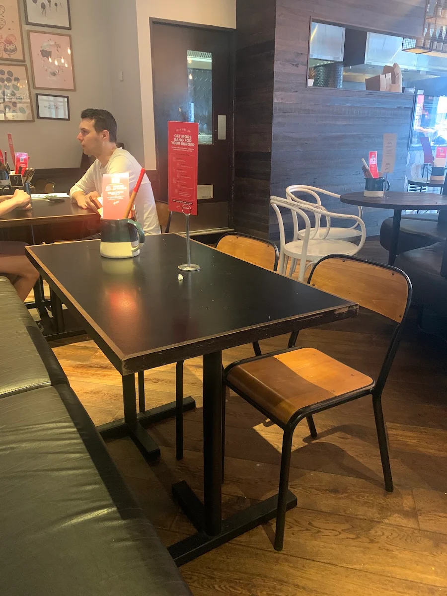 Vibe, Grill'd Burgers - Leichhardt
