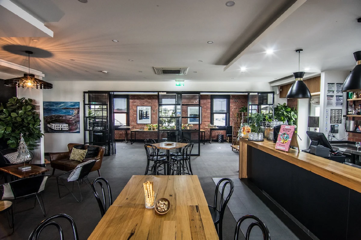 Vibe, Telegraph Hotel