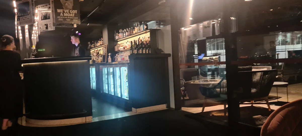Vibe, The Story Bar