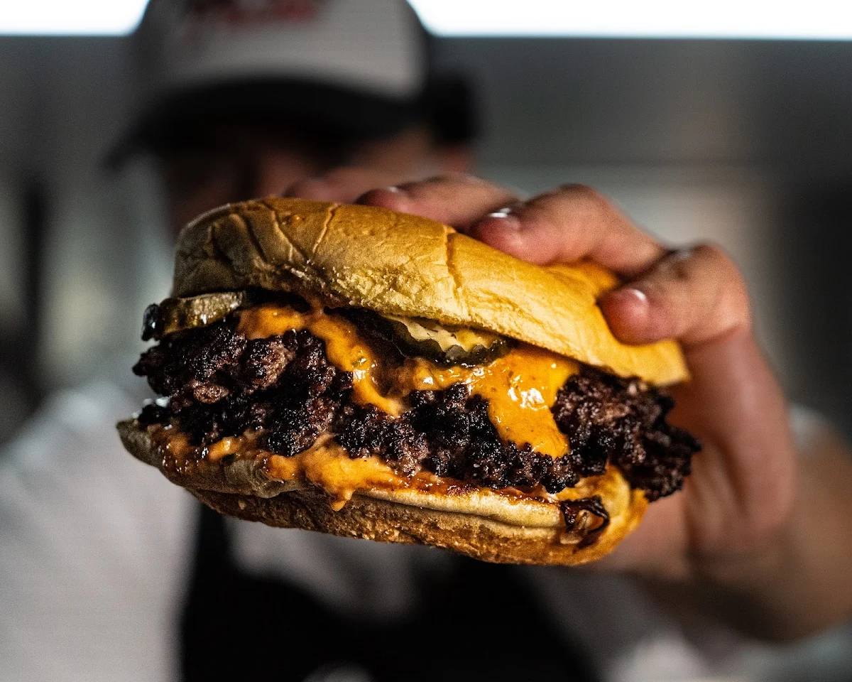 Food & drink, Pachos Burger Truck