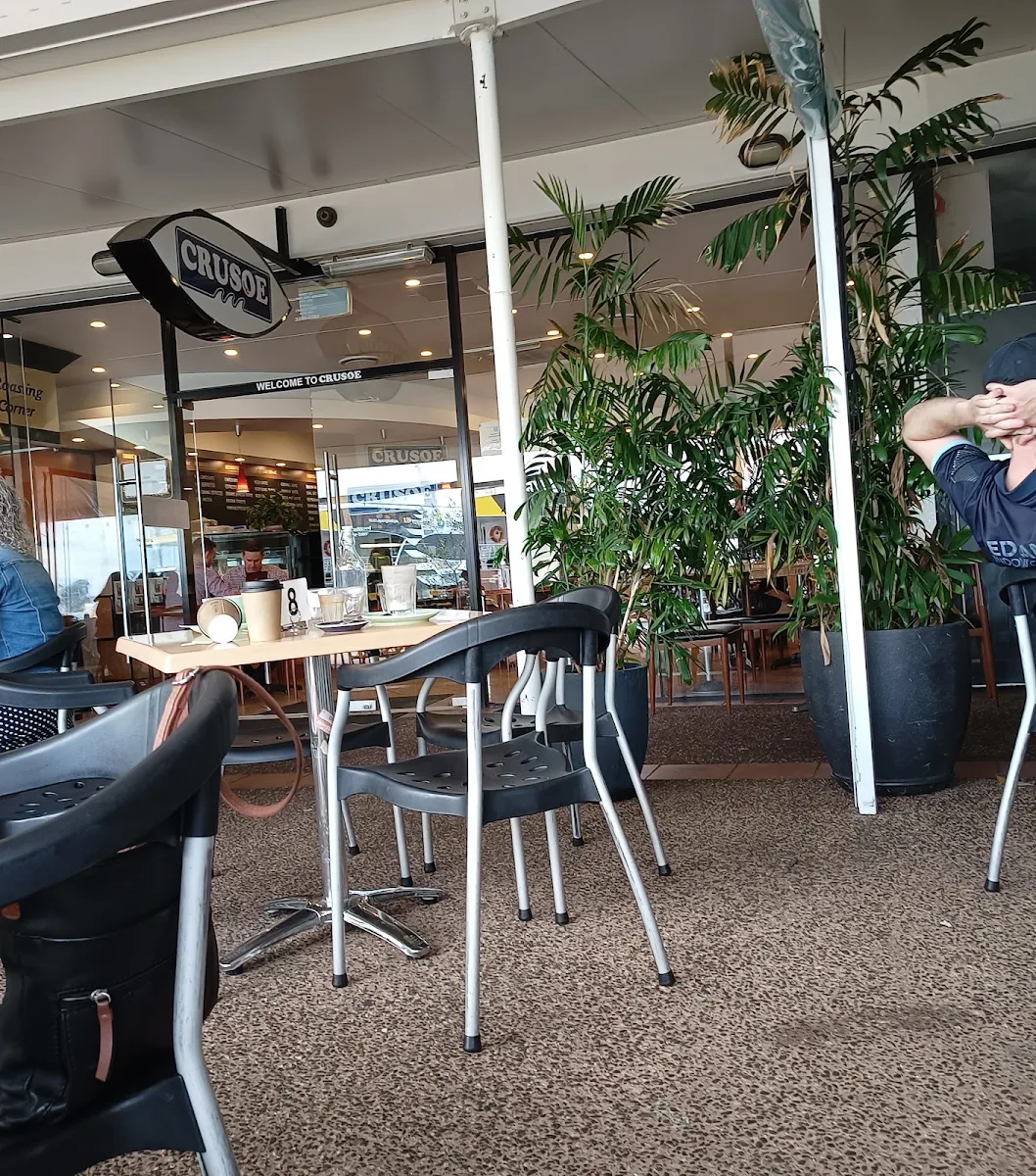 Vibe, Crusoe Cafe