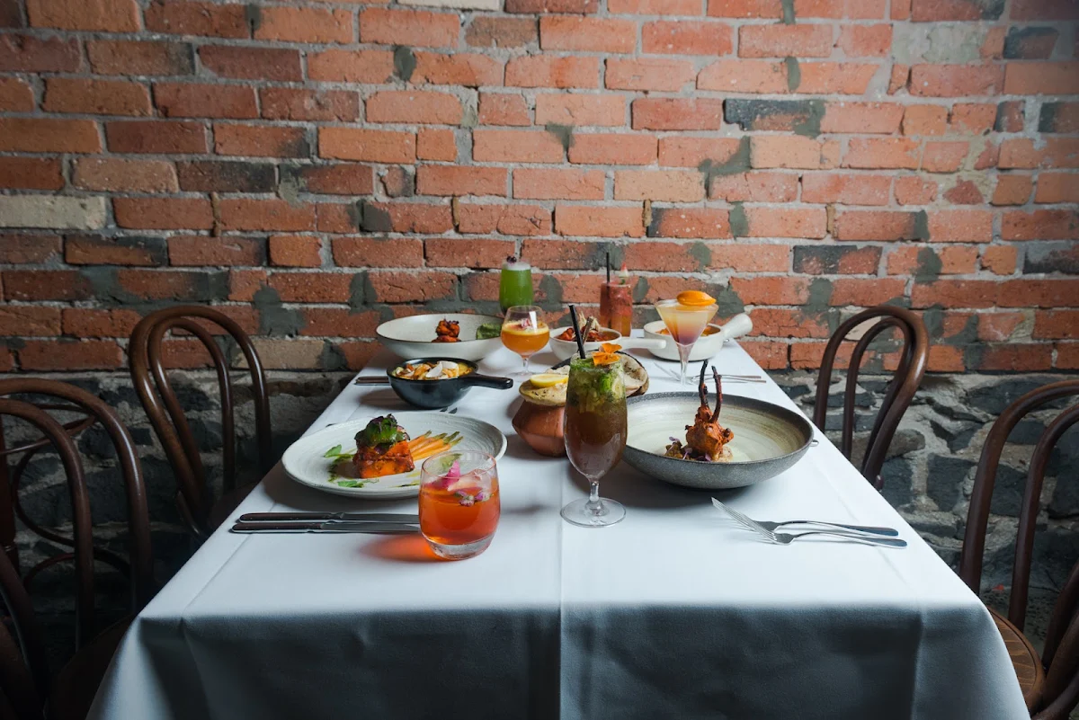 Vibe, Atta Restaurant