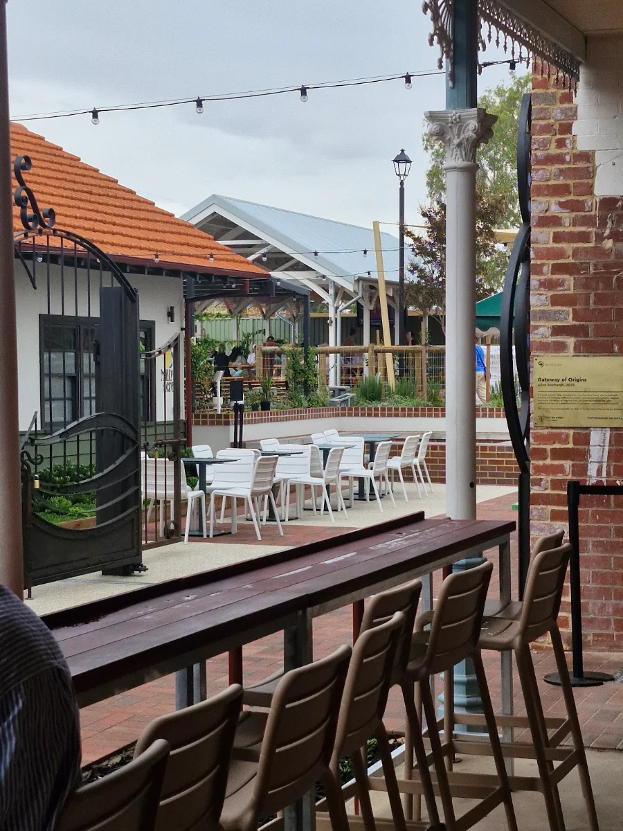 Vibe, Beth's Bakery and Café