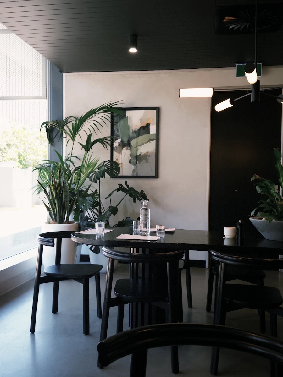 Vibe, Good Neighbour Cafe