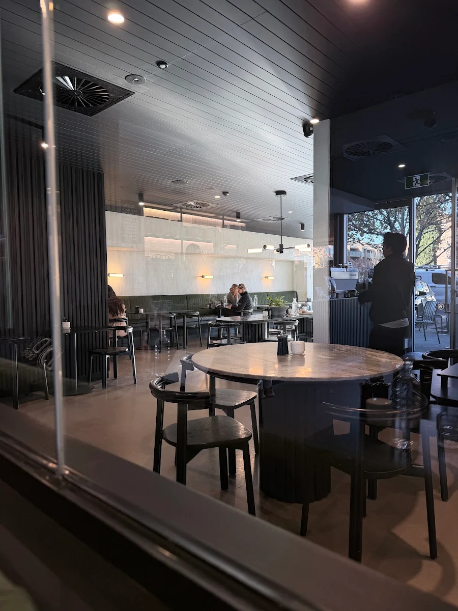 Vibe, Good Neighbour Cafe