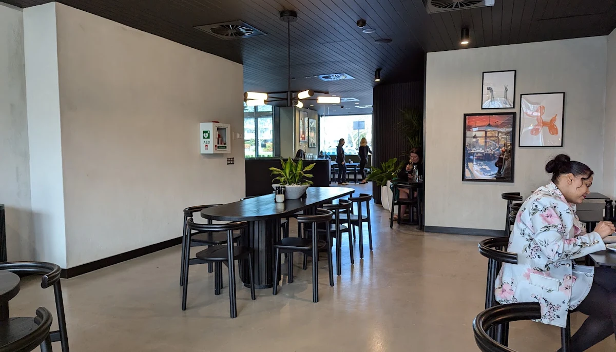 Vibe, Good Neighbour Cafe