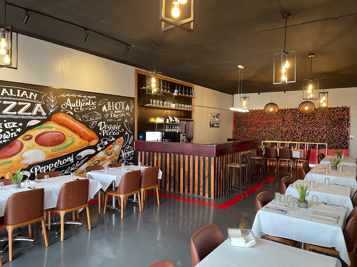 Vibe, Loui and Frankos Pizza & Pasta on Broadway