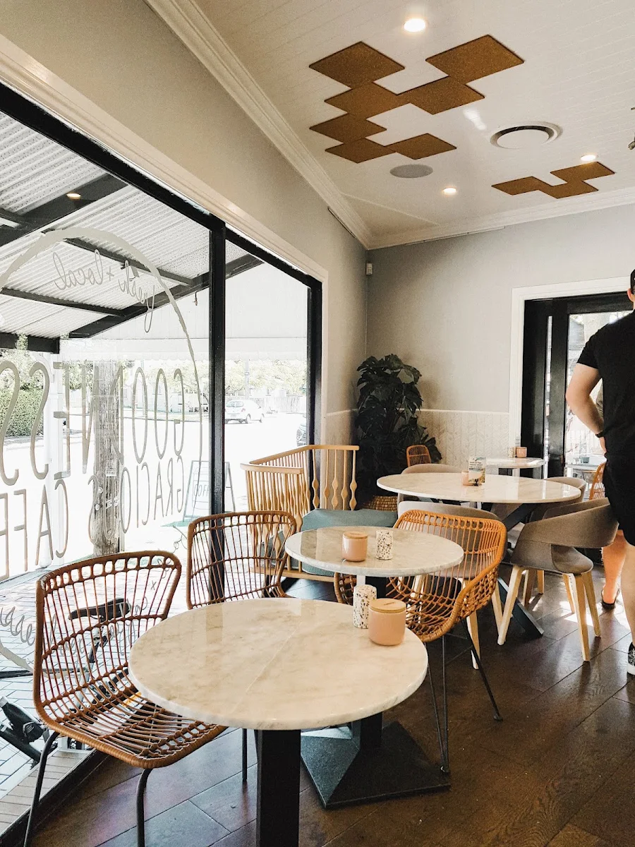 Vibe, Goodness Gracious Cafe