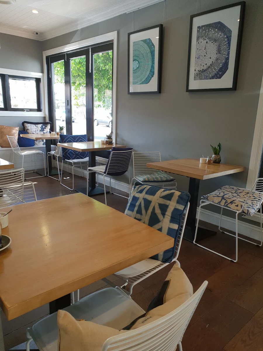 Vibe, Goodness Gracious Cafe