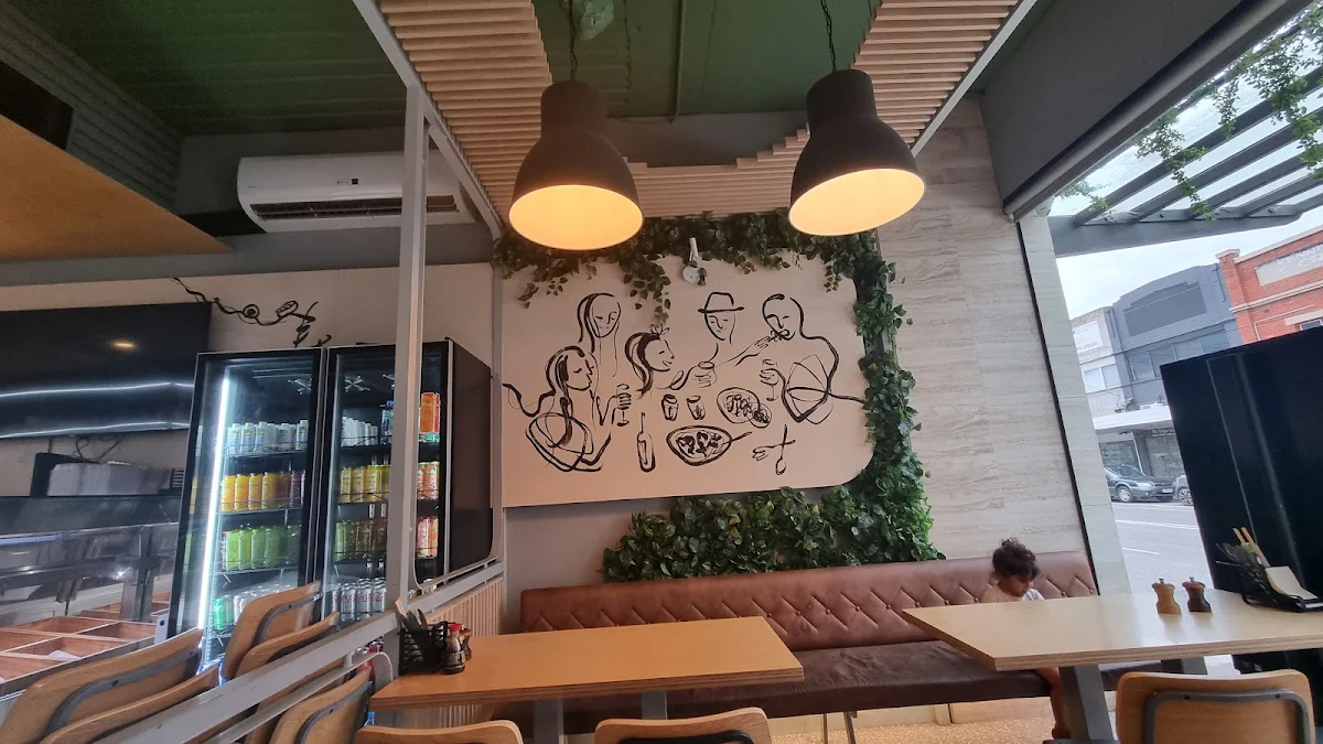 Vibe, Nogga Cafe
