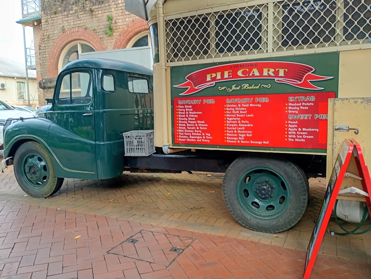 Menu, Lismore Pie Cart