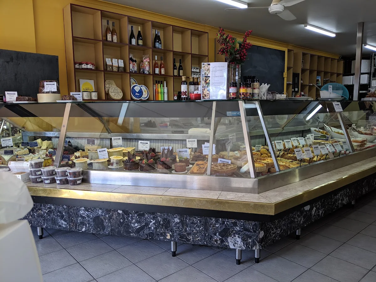 Vibe, Houghtons Food Store