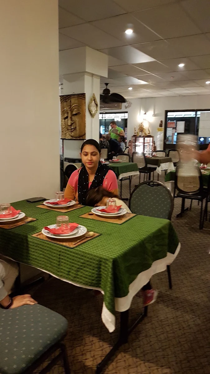 Vibe, Thai Tanee Restaurant