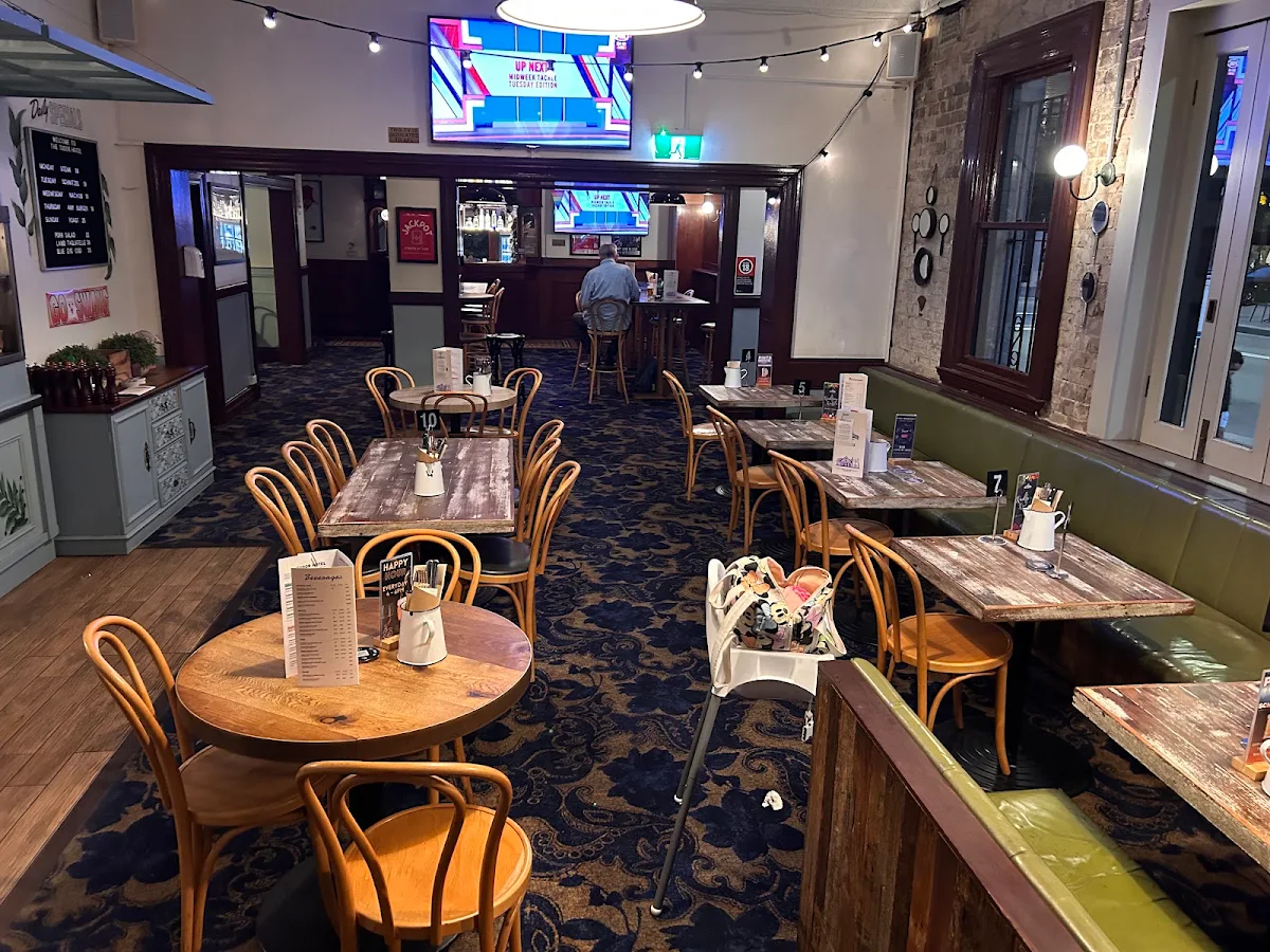 Vibe, Tudor Hotel Redfern