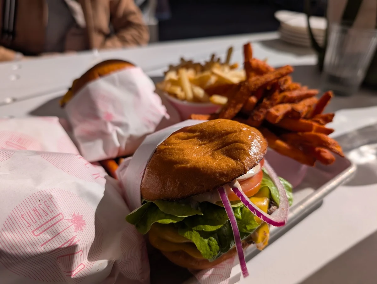 Food & drink, SUNSET DINER