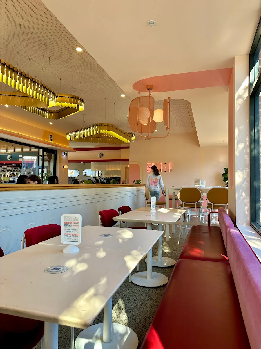 Vibe, SUNSET DINER