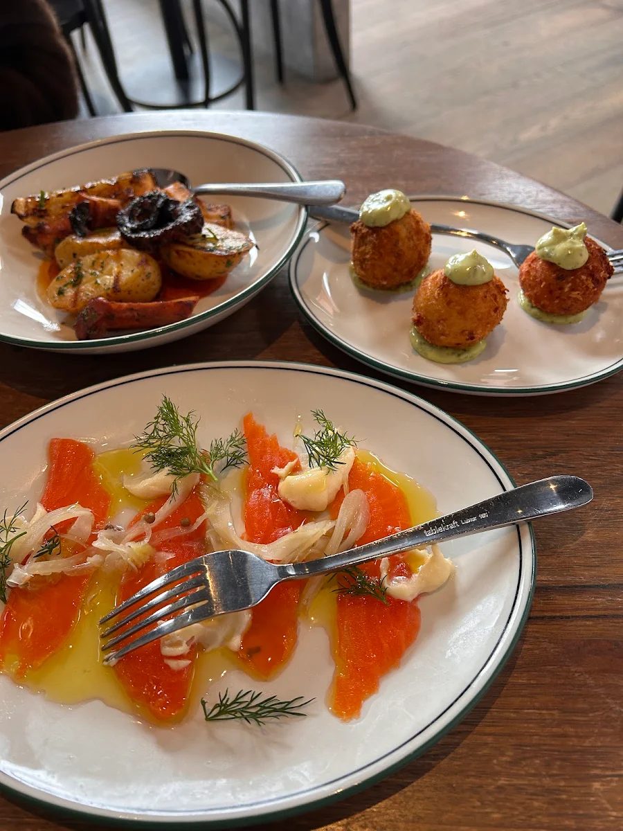Food & drink, Teller