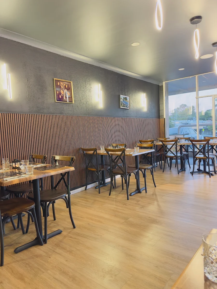 Vibe, Punjabi Brothers - Indian Cuisine Kenmore