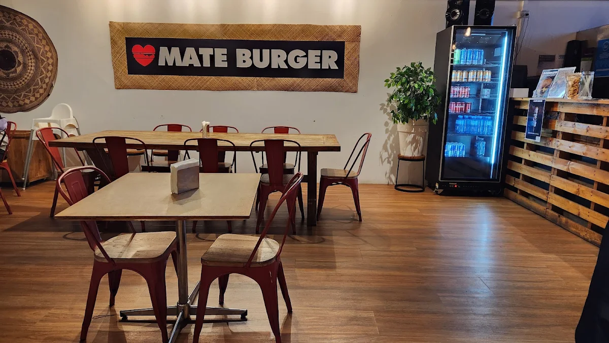 Vibe, Mate Burger