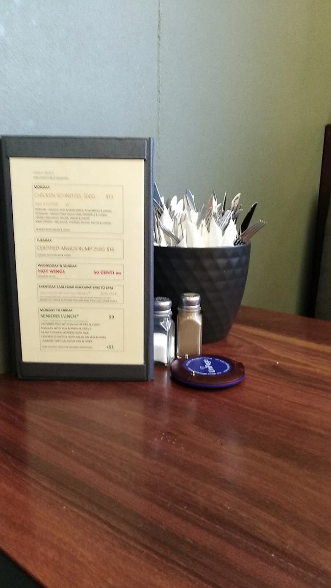 Menu, Milestone Hotel