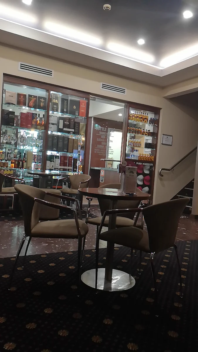 Vibe, Milestone Hotel
