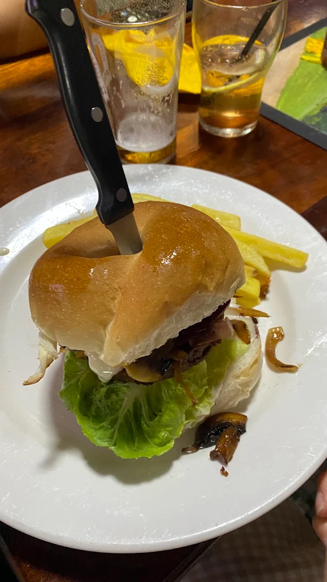 Food & drink, Mount Tyson Hotel