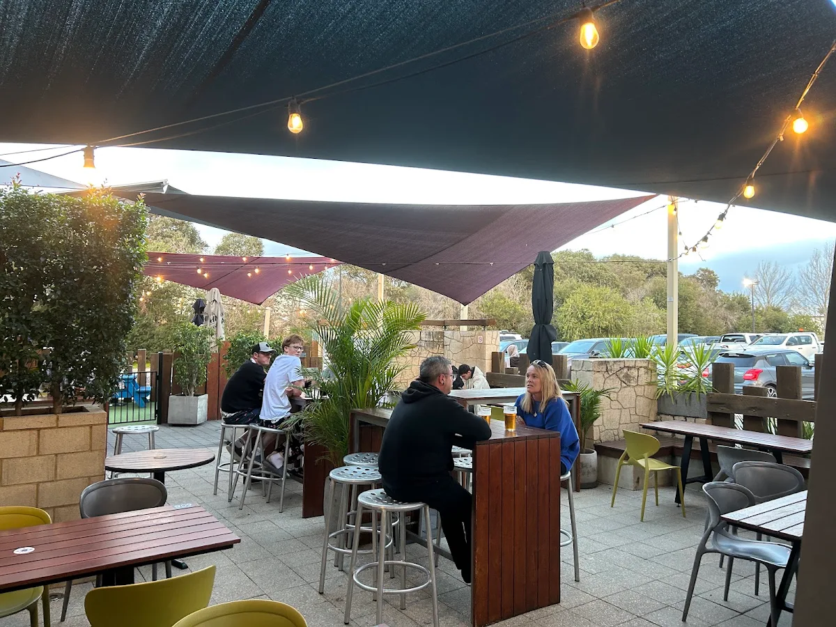 Vibe, Brooklands Tavern