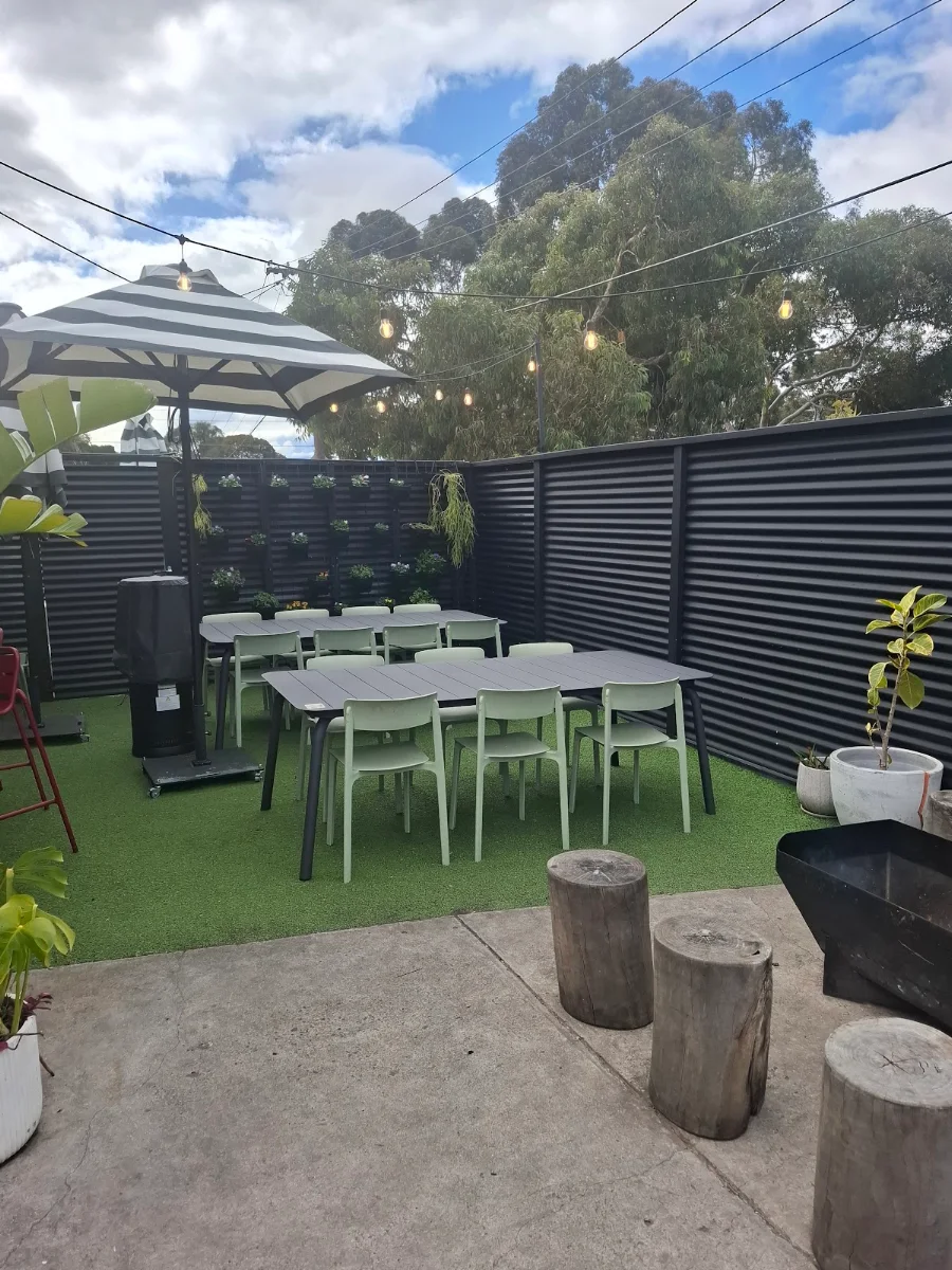 Vibe, Campground Kitchen & Bar