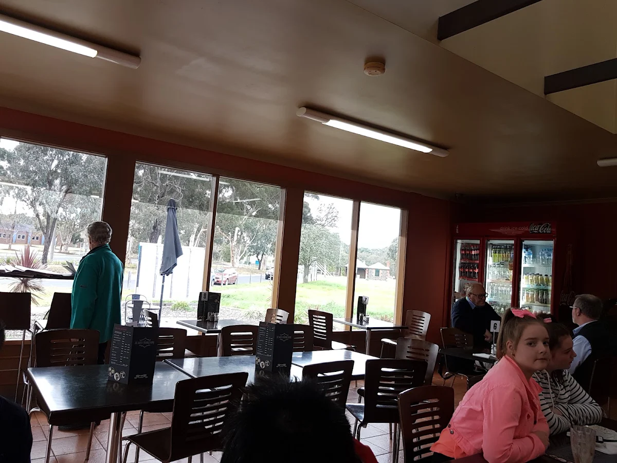 Vibe, Melton Pho