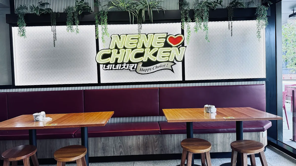 Vibe, NeNe Chicken Caulfield
