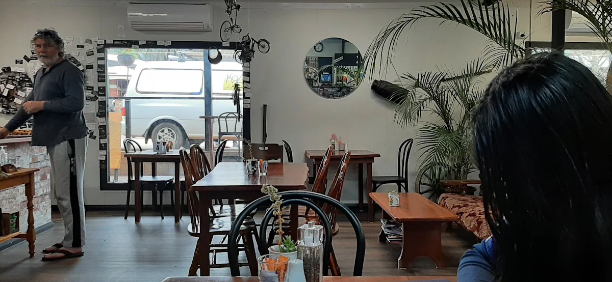 Vibe, Wattleseed Barn Cafe & Florist