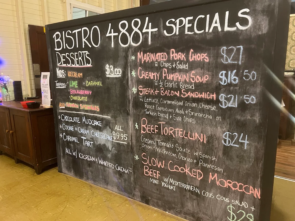Menu, Yungaburra Pub