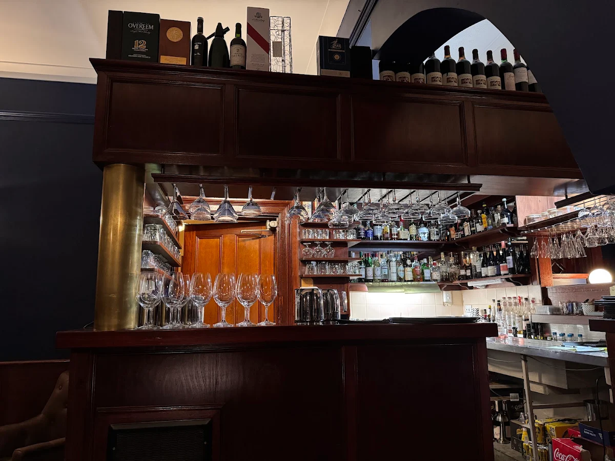 Vibe, The Astor Grill