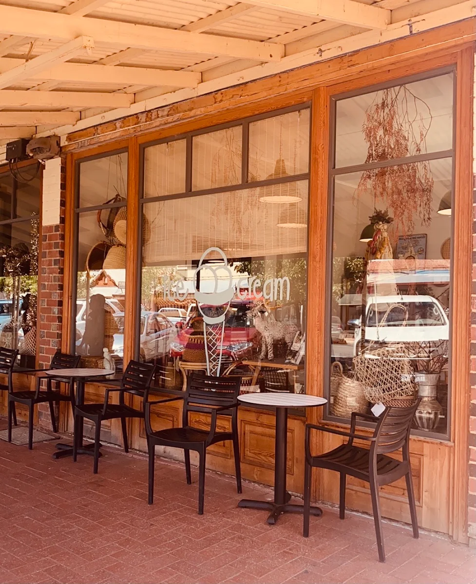 Vibe, DIMBOOLA STORE